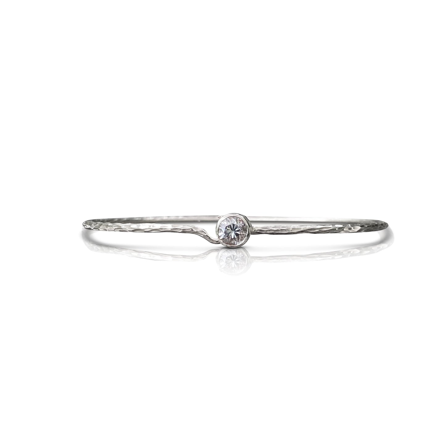 14k White Gold Hammered Bezel Bracelet
