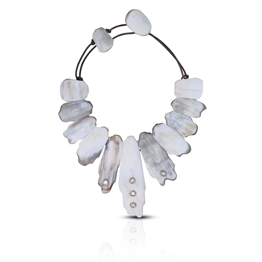 Light Matte Horn Collar