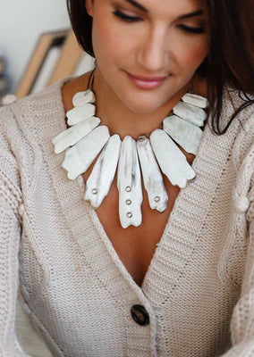 Polished Light Horn Collar Necklace