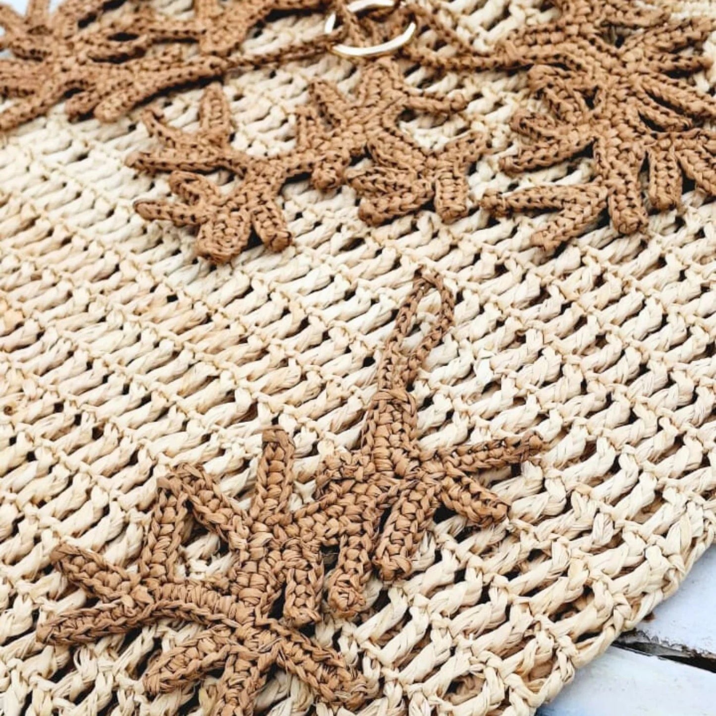 Raffia Coral Keyring - Caramel