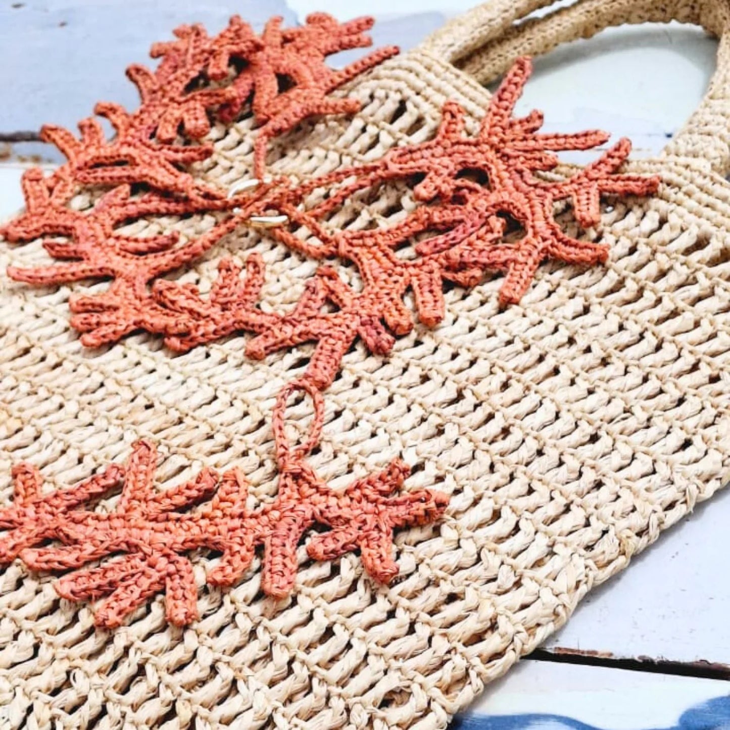 Raffia Coral Keyring - Pink